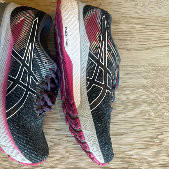 ASICS Women FlyteFoam Sz 6.5 - Picture 3 of 5